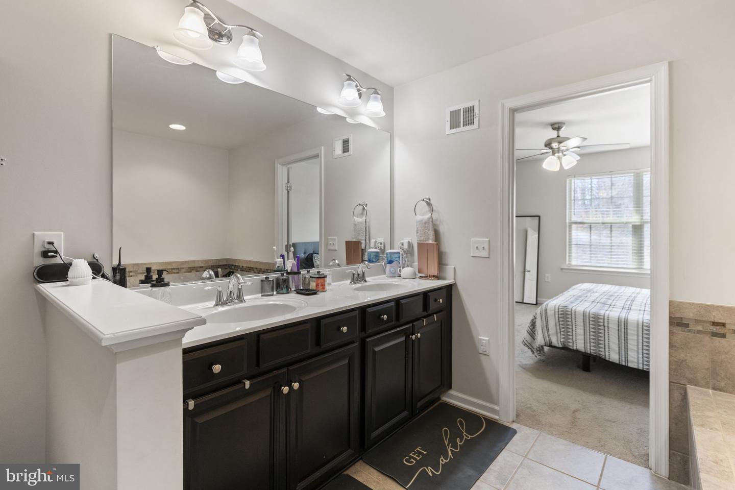 3999 BRADYS HILL RD, TRIANGLE, Virginia 22172, 4 Bedrooms Bedrooms, ,3 BathroomsBathrooms,Residential,For sale,3999 BRADYS HILL RD,VAPW2089564 MLS # VAPW2089564