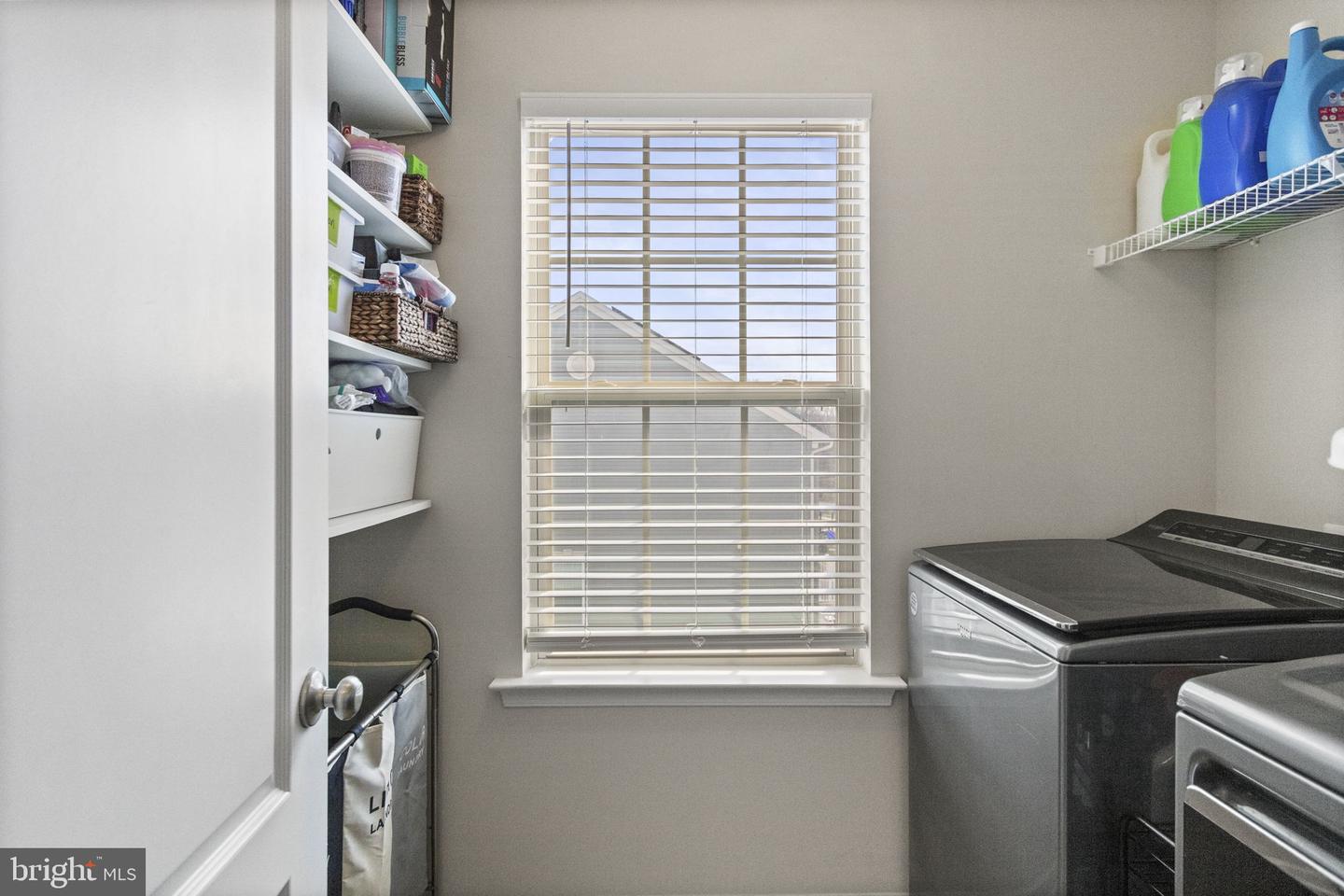 3999 BRADYS HILL RD, TRIANGLE, Virginia 22172, 4 Bedrooms Bedrooms, ,3 BathroomsBathrooms,Residential,For sale,3999 BRADYS HILL RD,VAPW2089564 MLS # VAPW2089564
