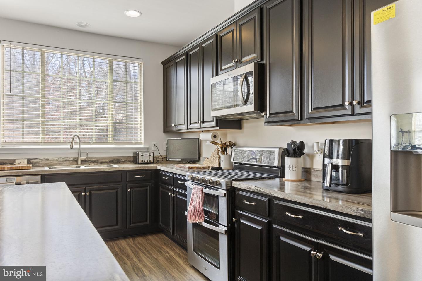 3999 BRADYS HILL RD, TRIANGLE, Virginia 22172, 4 Bedrooms Bedrooms, ,3 BathroomsBathrooms,Residential,For sale,3999 BRADYS HILL RD,VAPW2089564 MLS # VAPW2089564