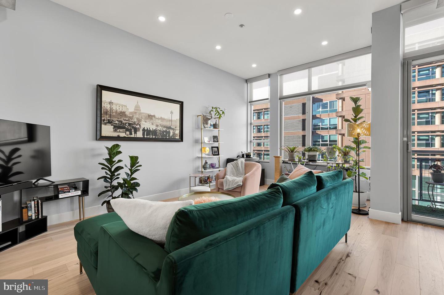 1390 V ST NW #303, WASHINGTON, District Of Columbia 20009, 1 Bedroom Bedrooms, ,1 BathroomBathrooms,Residential,For sale,1390 V ST NW #303,DCDC2190358 MLS # DCDC2190358