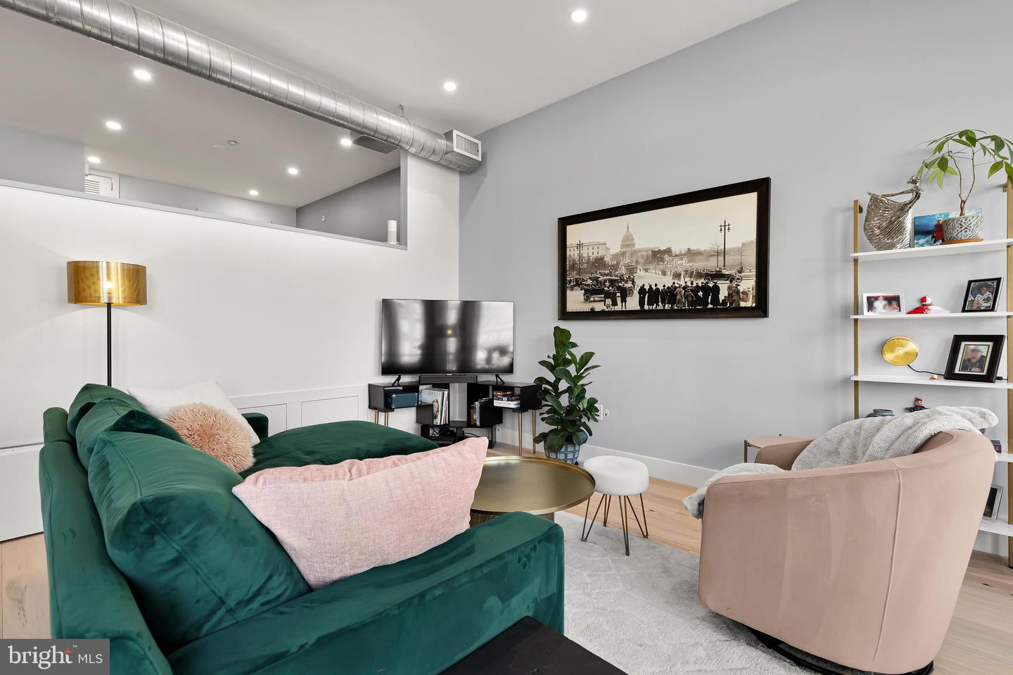 1390 V ST NW #303, WASHINGTON, District Of Columbia 20009, 1 Bedroom Bedrooms, ,1 BathroomBathrooms,Residential,For sale,1390 V ST NW #303,DCDC2190358 MLS # DCDC2190358
