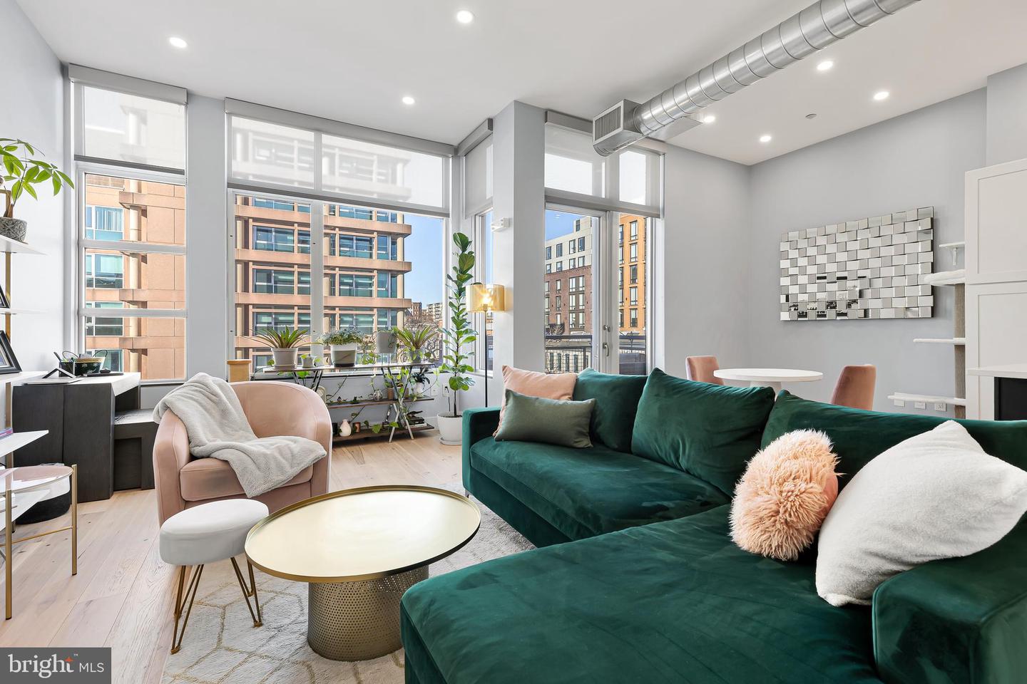 1390 V ST NW #303, WASHINGTON, District Of Columbia 20009, 1 Bedroom Bedrooms, ,1 BathroomBathrooms,Residential,For sale,1390 V ST NW #303,DCDC2190358 MLS # DCDC2190358