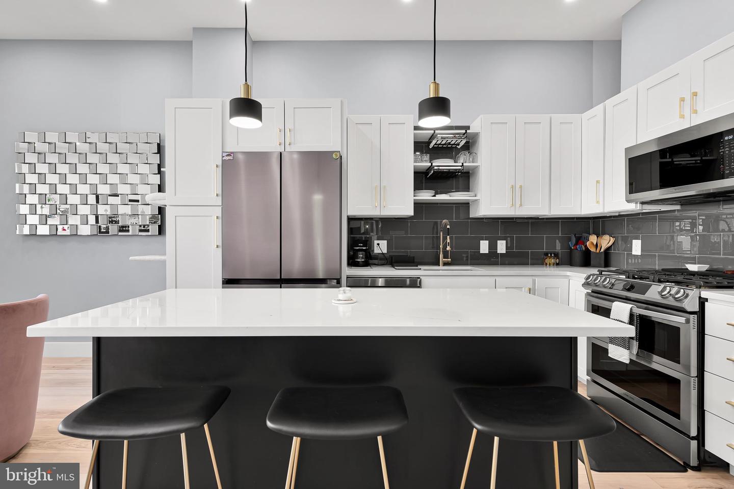 1390 V ST NW #303, WASHINGTON, District Of Columbia 20009, 1 Bedroom Bedrooms, ,1 BathroomBathrooms,Residential,For sale,1390 V ST NW #303,DCDC2190358 MLS # DCDC2190358
