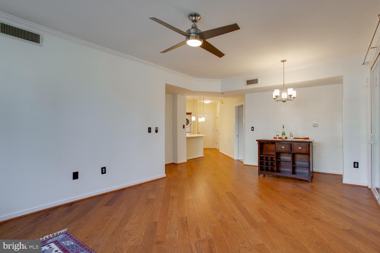 1625 INTERNATIONAL DR #116, MCLEAN, Virginia 22102, 2 Bedrooms Bedrooms, ,2 BathroomsBathrooms,Residential,For sale,1625 INTERNATIONAL DR #116,VAFX2228004 MLS # VAFX2228004