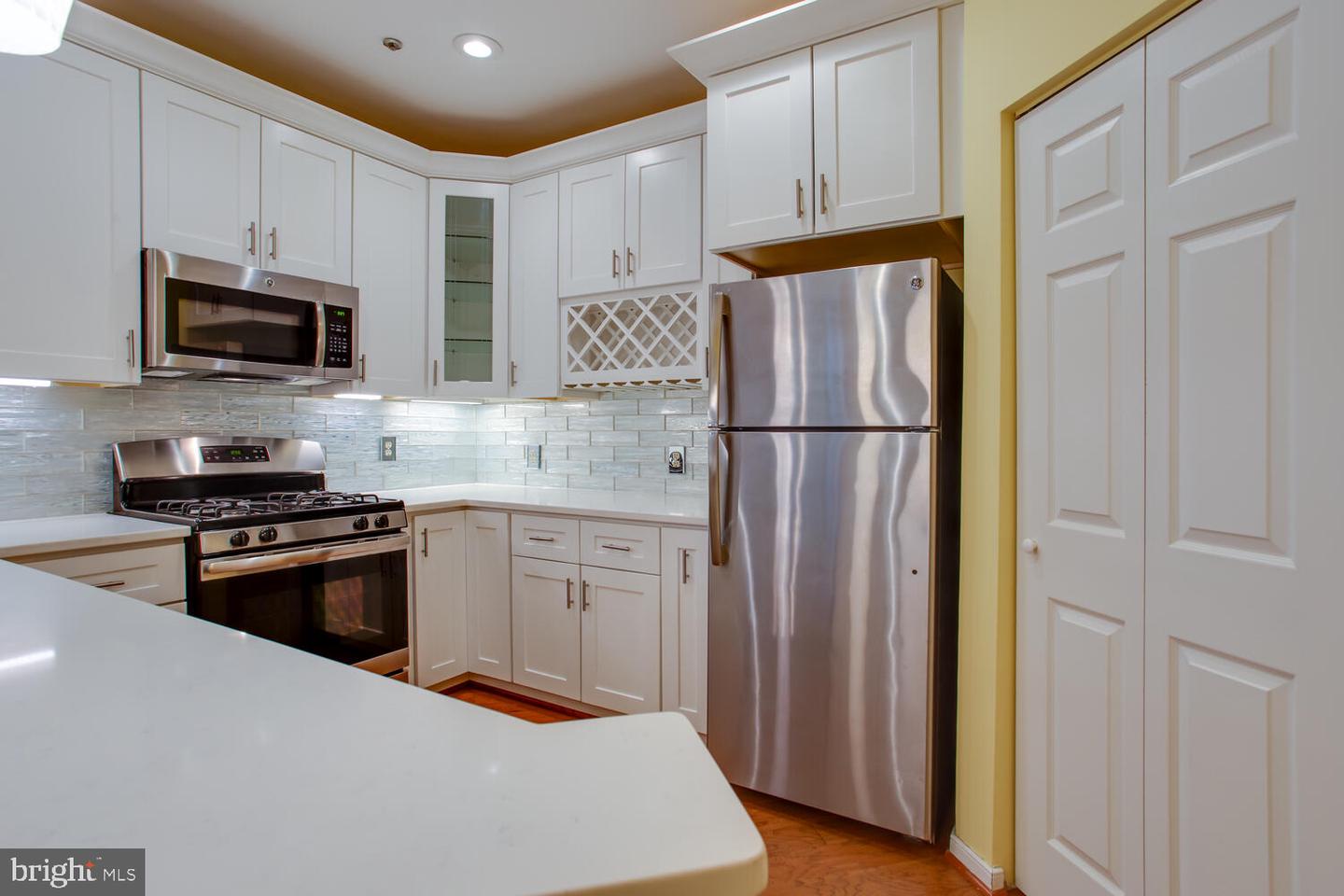 1625 INTERNATIONAL DR #116, MCLEAN, Virginia 22102, 2 Bedrooms Bedrooms, ,2 BathroomsBathrooms,Residential,For sale,1625 INTERNATIONAL DR #116,VAFX2228004 MLS # VAFX2228004