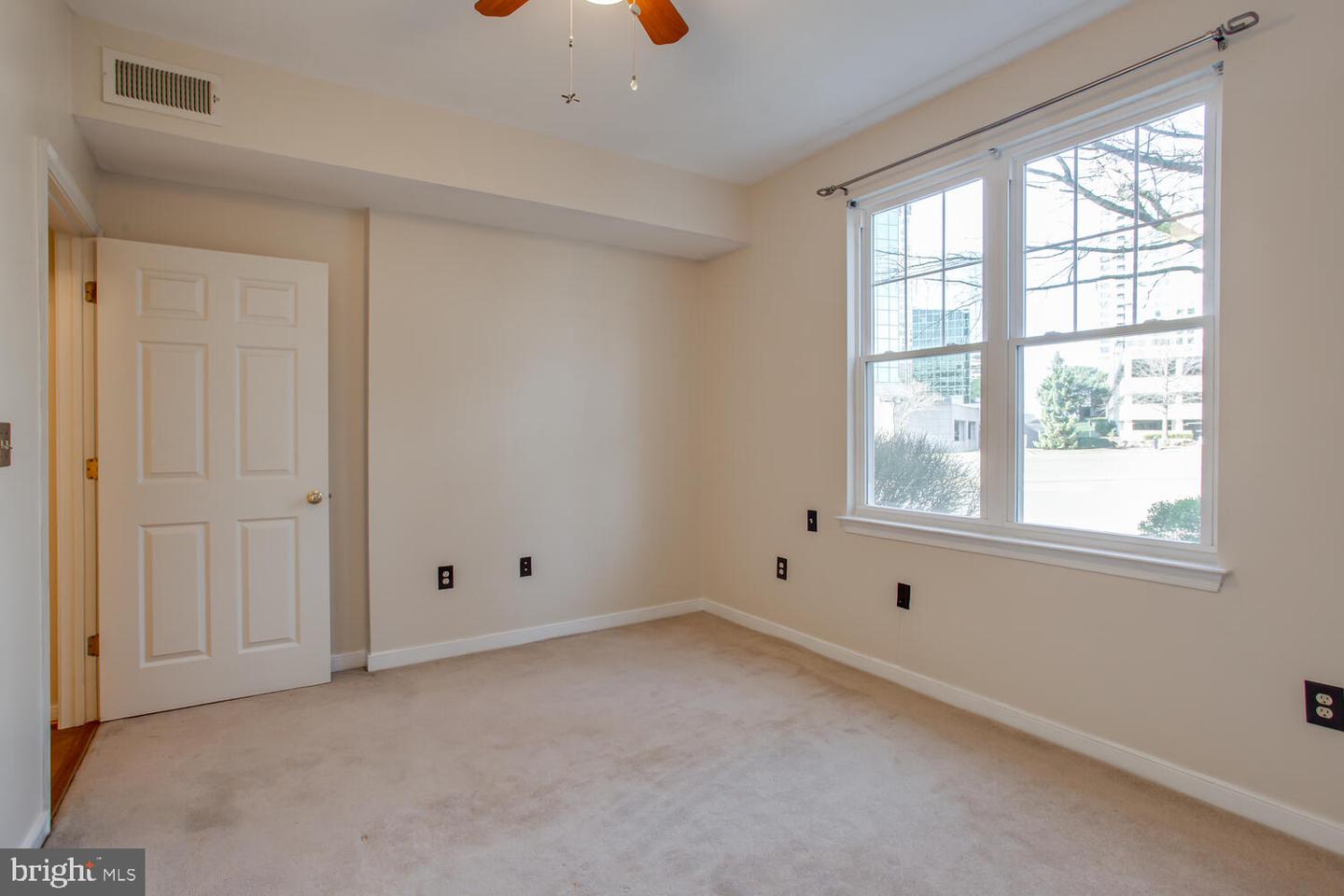 1625 INTERNATIONAL DR #116, MCLEAN, Virginia 22102, 2 Bedrooms Bedrooms, ,2 BathroomsBathrooms,Residential,For sale,1625 INTERNATIONAL DR #116,VAFX2228004 MLS # VAFX2228004