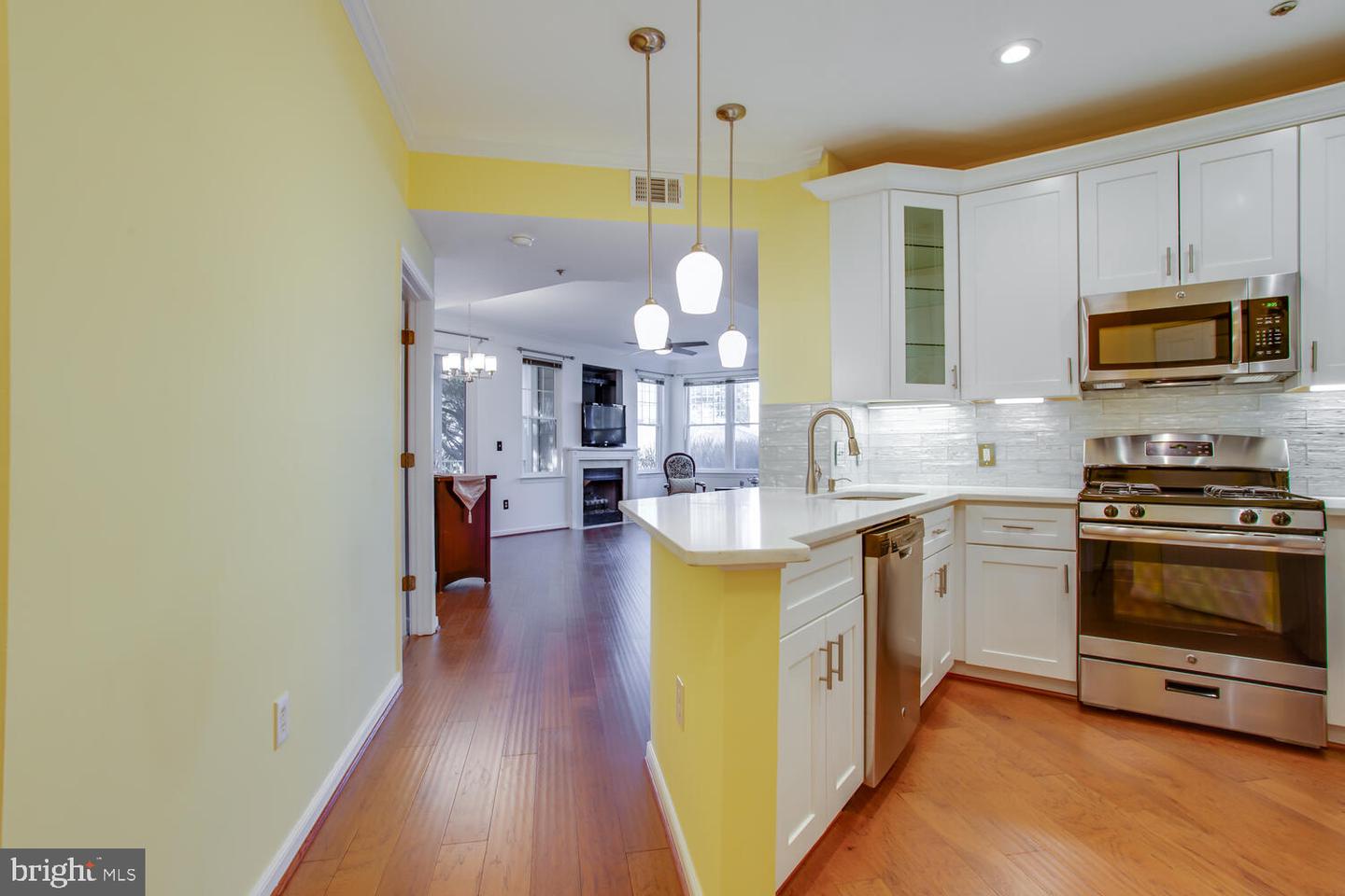 1625 INTERNATIONAL DR #116, MCLEAN, Virginia 22102, 2 Bedrooms Bedrooms, ,2 BathroomsBathrooms,Residential,For sale,1625 INTERNATIONAL DR #116,VAFX2228004 MLS # VAFX2228004