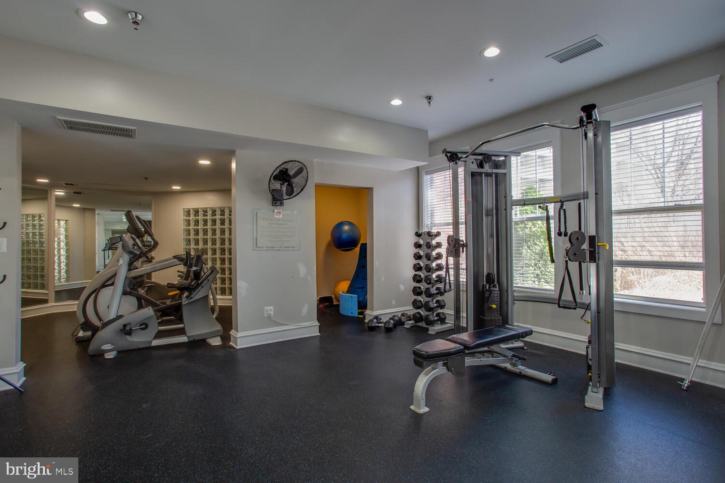 1625 INTERNATIONAL DR #116, MCLEAN, Virginia 22102, 2 Bedrooms Bedrooms, ,2 BathroomsBathrooms,Residential,For sale,1625 INTERNATIONAL DR #116,VAFX2228004 MLS # VAFX2228004