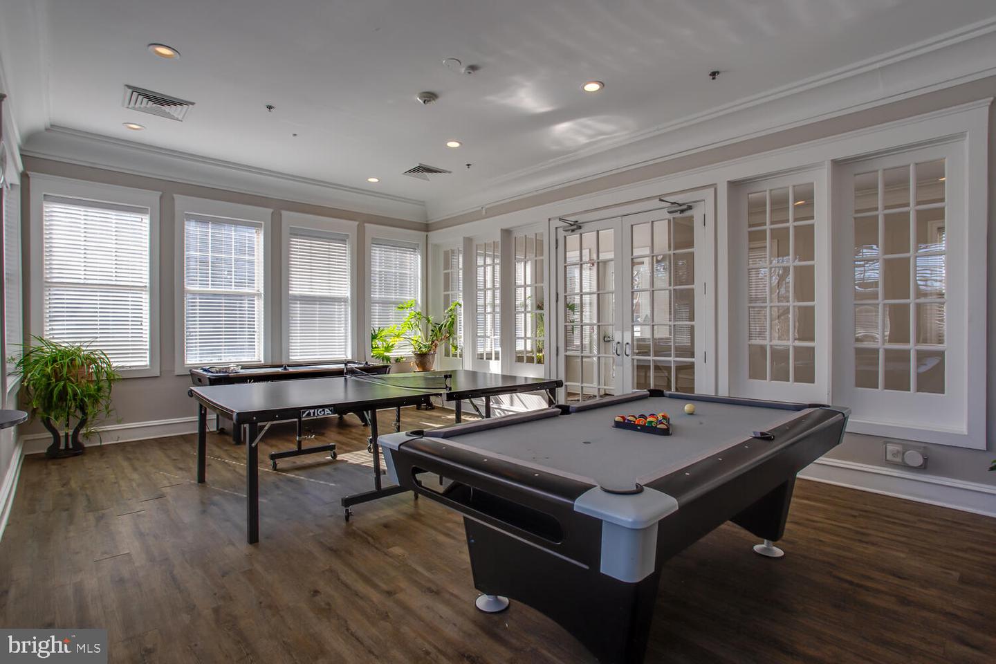 1625 INTERNATIONAL DR #116, MCLEAN, Virginia 22102, 2 Bedrooms Bedrooms, ,2 BathroomsBathrooms,Residential,For sale,1625 INTERNATIONAL DR #116,VAFX2228004 MLS # VAFX2228004