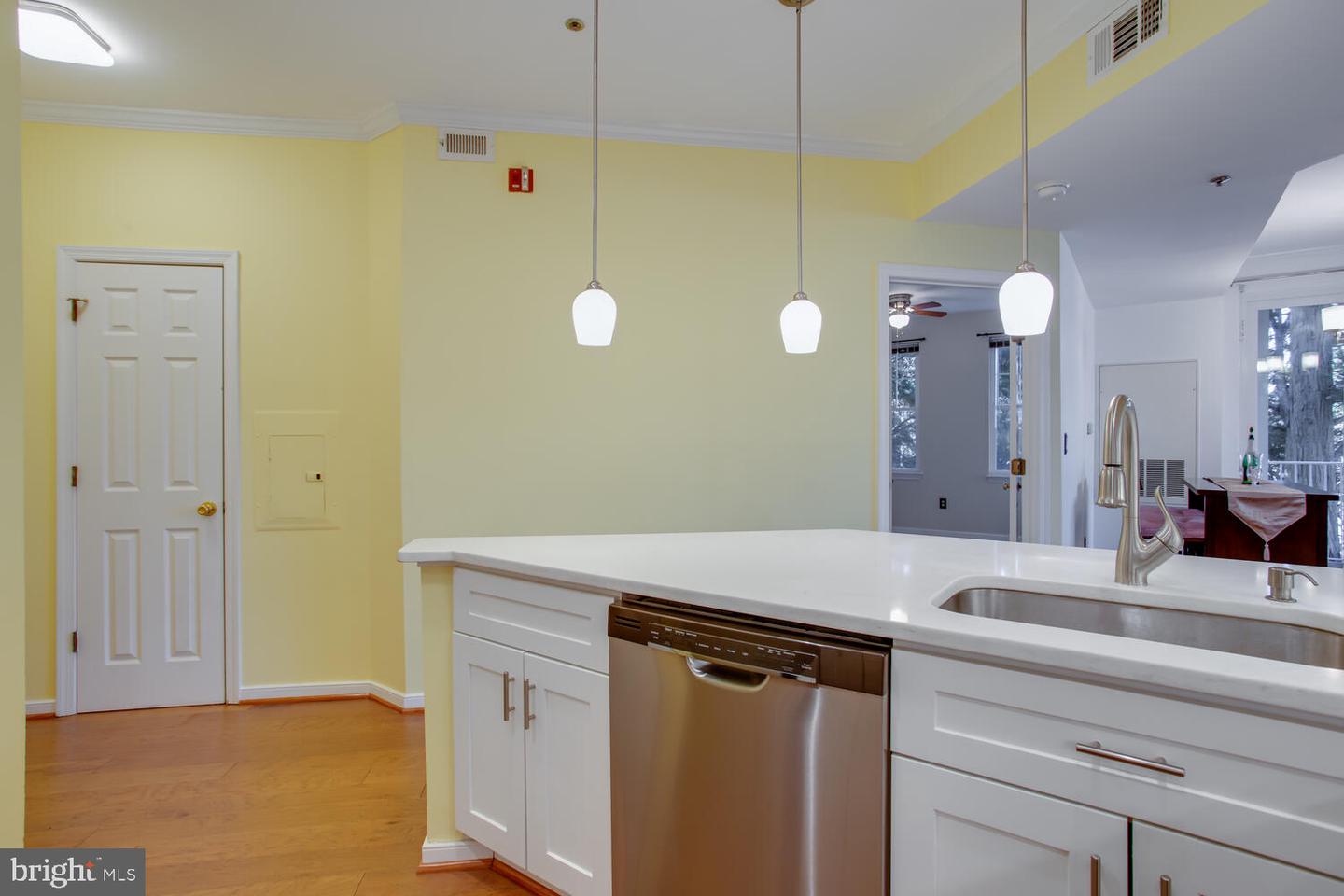 1625 INTERNATIONAL DR #116, MCLEAN, Virginia 22102, 2 Bedrooms Bedrooms, ,2 BathroomsBathrooms,Residential,For sale,1625 INTERNATIONAL DR #116,VAFX2228004 MLS # VAFX2228004