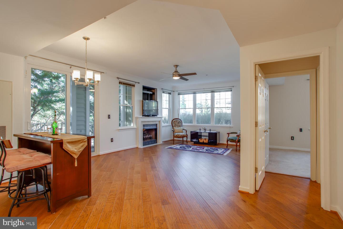 1625 INTERNATIONAL DR #116, MCLEAN, Virginia 22102, 2 Bedrooms Bedrooms, ,2 BathroomsBathrooms,Residential,For sale,1625 INTERNATIONAL DR #116,VAFX2228004 MLS # VAFX2228004