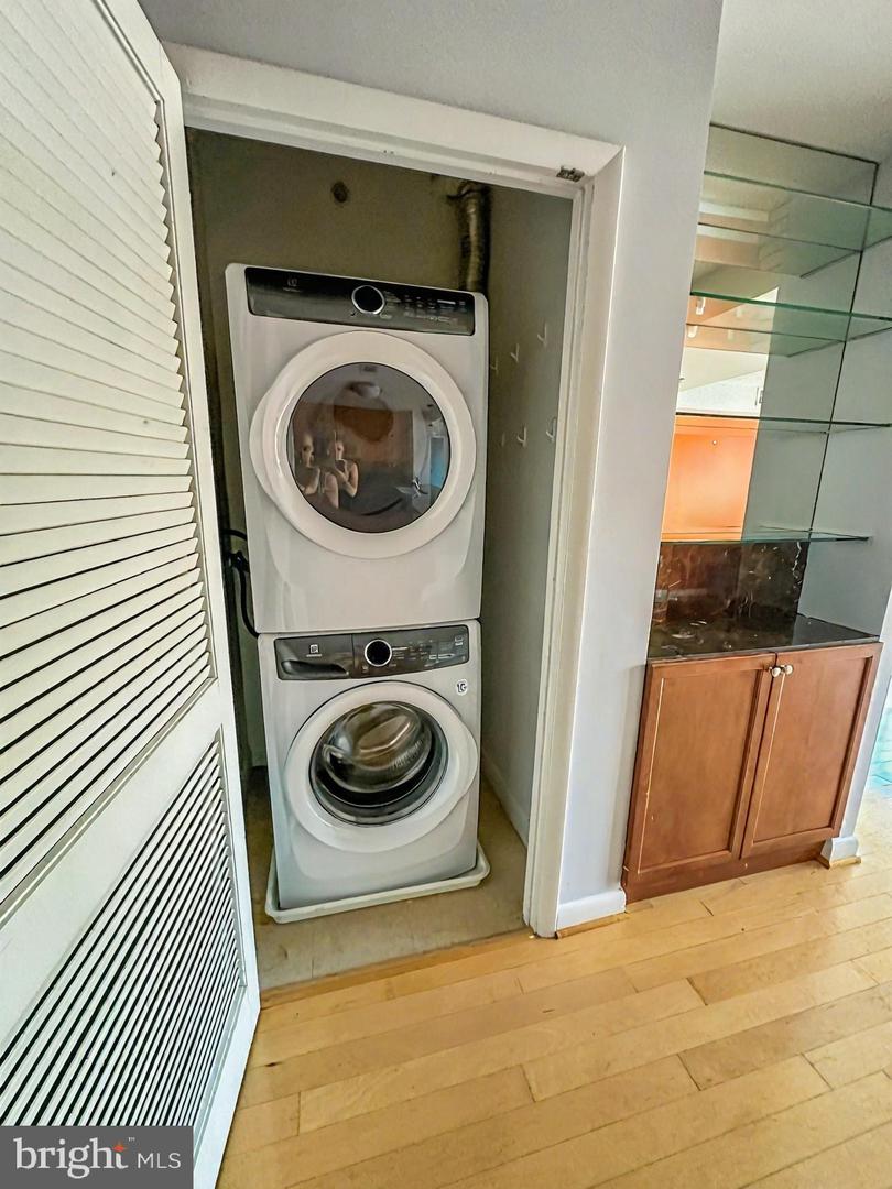 400 MASSACHUSETTS AVE NW #1214, WASHINGTON, District Of Columbia 20001, 2 Bedrooms Bedrooms, ,2 BathroomsBathrooms,Residential,For sale,400 MASSACHUSETTS AVE NW #1214,DCDC2190674 MLS # DCDC2190674