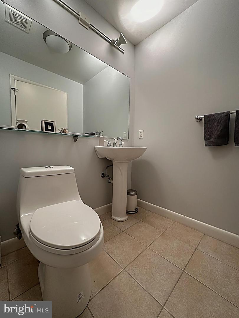 400 MASSACHUSETTS AVE NW #1214, WASHINGTON, District Of Columbia 20001, 2 Bedrooms Bedrooms, ,2 BathroomsBathrooms,Residential,For sale,400 MASSACHUSETTS AVE NW #1214,DCDC2190674 MLS # DCDC2190674