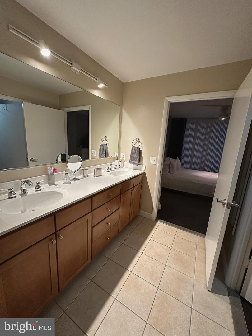 400 MASSACHUSETTS AVE NW #1214, WASHINGTON, District Of Columbia 20001, 2 Bedrooms Bedrooms, ,2 BathroomsBathrooms,Residential,For sale,400 MASSACHUSETTS AVE NW #1214,DCDC2190674 MLS # DCDC2190674