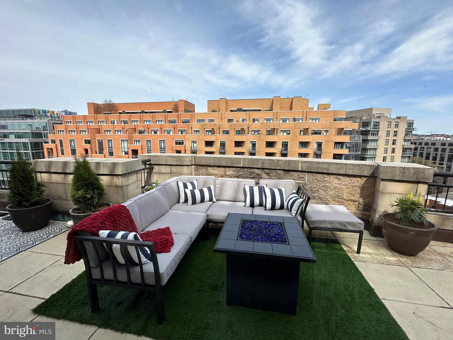 400 MASSACHUSETTS AVE NW #1214, WASHINGTON, District Of Columbia 20001, 2 Bedrooms Bedrooms, ,2 BathroomsBathrooms,Residential,For sale,400 MASSACHUSETTS AVE NW #1214,DCDC2190674 MLS # DCDC2190674