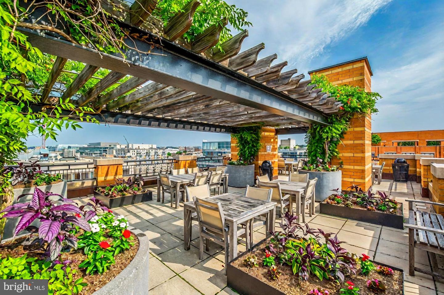 400 MASSACHUSETTS AVE NW #1214, WASHINGTON, District Of Columbia 20001, 2 Bedrooms Bedrooms, ,2 BathroomsBathrooms,Residential,For sale,400 MASSACHUSETTS AVE NW #1214,DCDC2190674 MLS # DCDC2190674