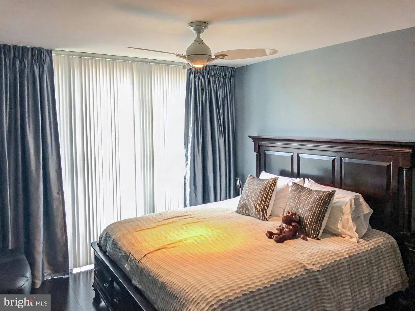 400 MASSACHUSETTS AVE NW #1214, WASHINGTON, District Of Columbia 20001, 2 Bedrooms Bedrooms, ,2 BathroomsBathrooms,Residential,For sale,400 MASSACHUSETTS AVE NW #1214,DCDC2190674 MLS # DCDC2190674