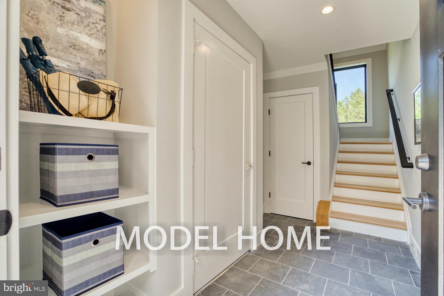 6908 SOUTHRIDGE DR, MCLEAN, Virginia 22101, 7 Bedrooms Bedrooms, ,6 BathroomsBathrooms,Residential,For sale,6908 SOUTHRIDGE DR,VAFX2213592 MLS # VAFX2213592