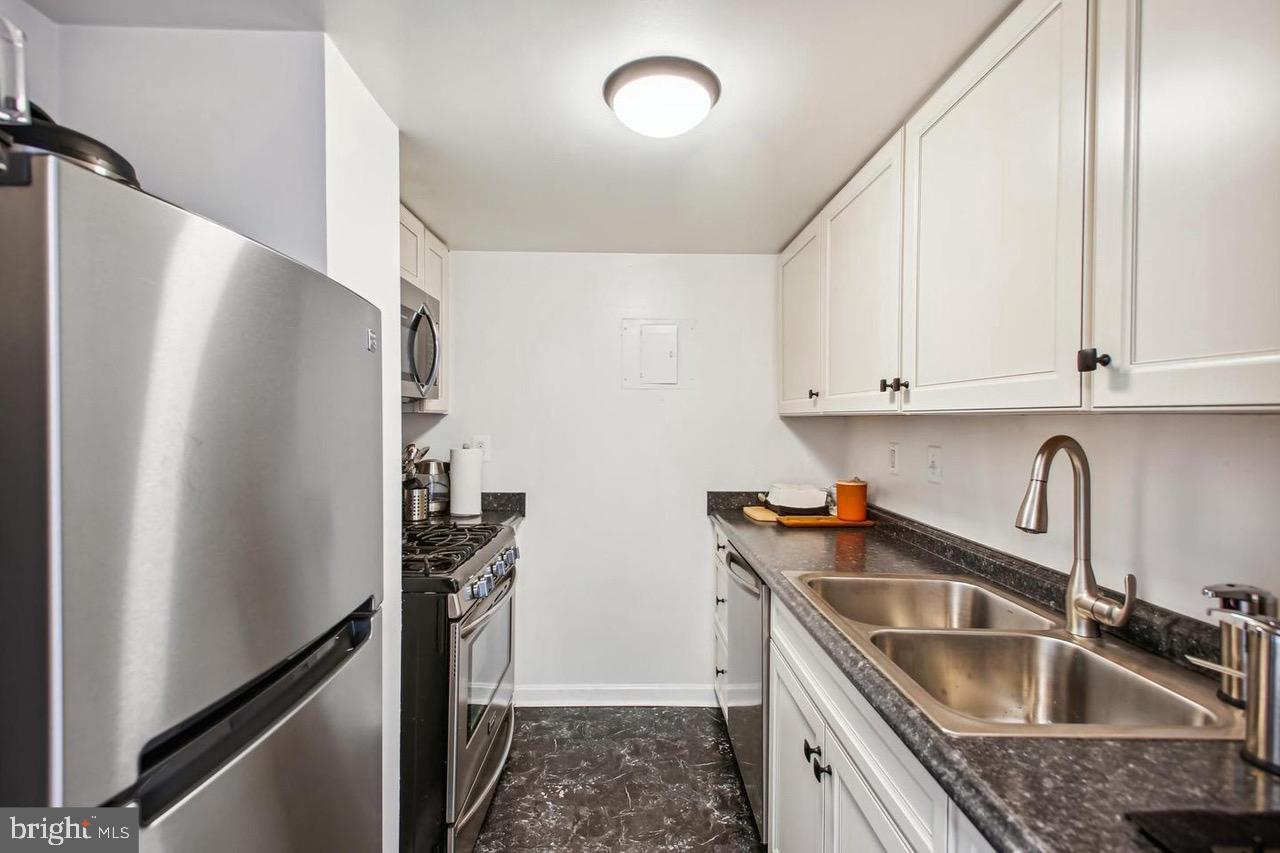 1300 ARMY NAVY DR #321, ARLINGTON, Virginia 22202, 1 Bedroom Bedrooms, ,1 BathroomBathrooms,Residential,For sale,1300 ARMY NAVY DR #321,VAAR2054044 MLS # VAAR2054044