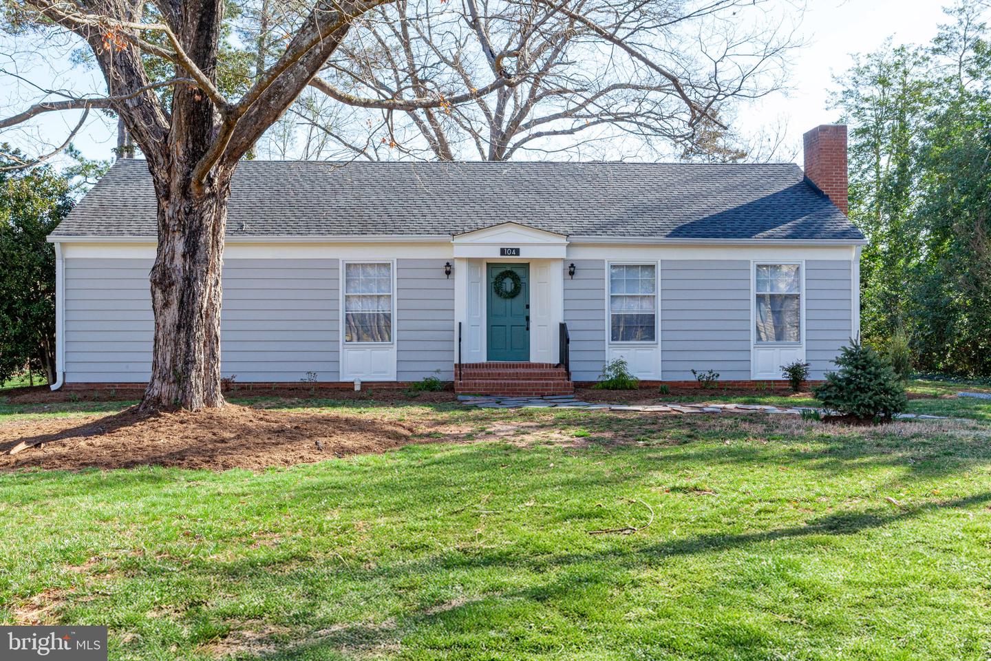 104 DUKE AVE, FREDERICKSBURG, Virginia 22405, 3 Bedrooms Bedrooms, 9 Rooms Rooms,2 BathroomsBathrooms,Residential,For sale,104 DUKE AVE,VAST2036588 MLS # VAST2036588