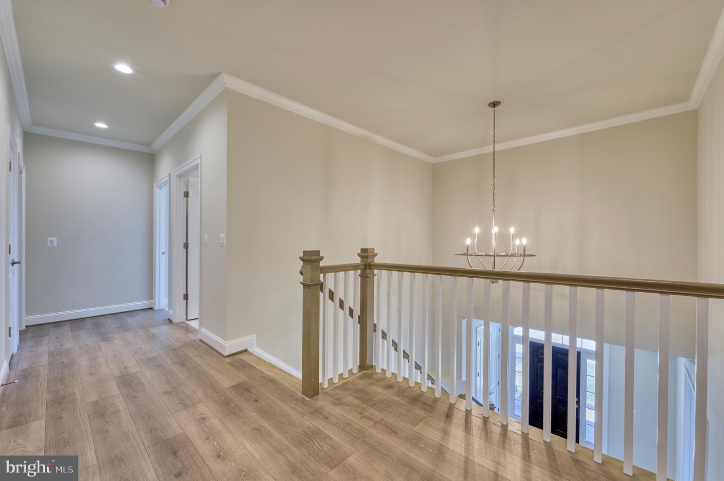 389 HOLMES DR NW, VIENNA, Virginia 22180, 5 Bedrooms Bedrooms, ,5 BathroomsBathrooms,Residential,For sale,389 HOLMES DR NW,VAFX2228210 MLS # VAFX2228210