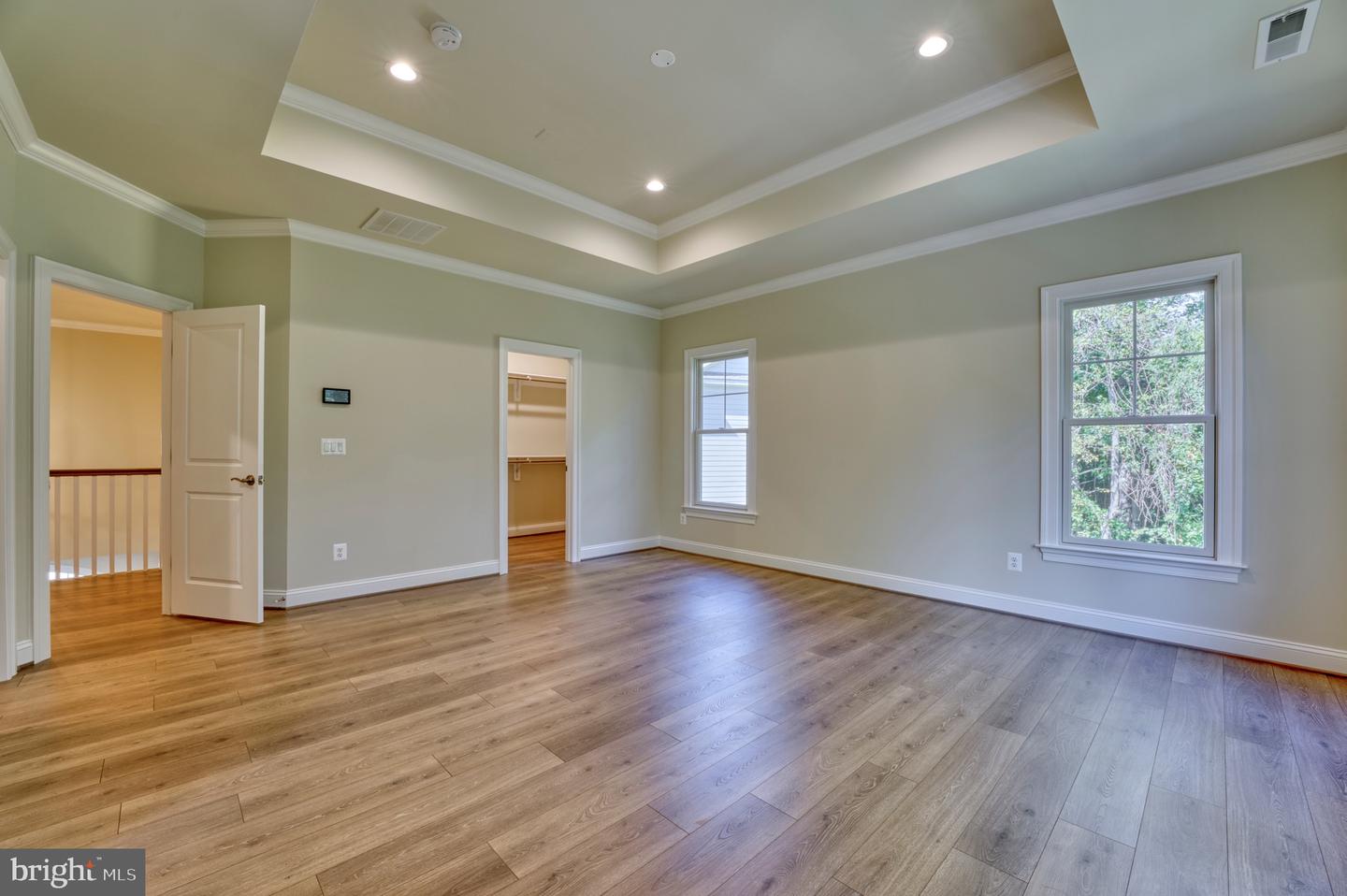 389 HOLMES DR NW, VIENNA, Virginia 22180, 5 Bedrooms Bedrooms, ,5 BathroomsBathrooms,Residential,For sale,389 HOLMES DR NW,VAFX2228210 MLS # VAFX2228210