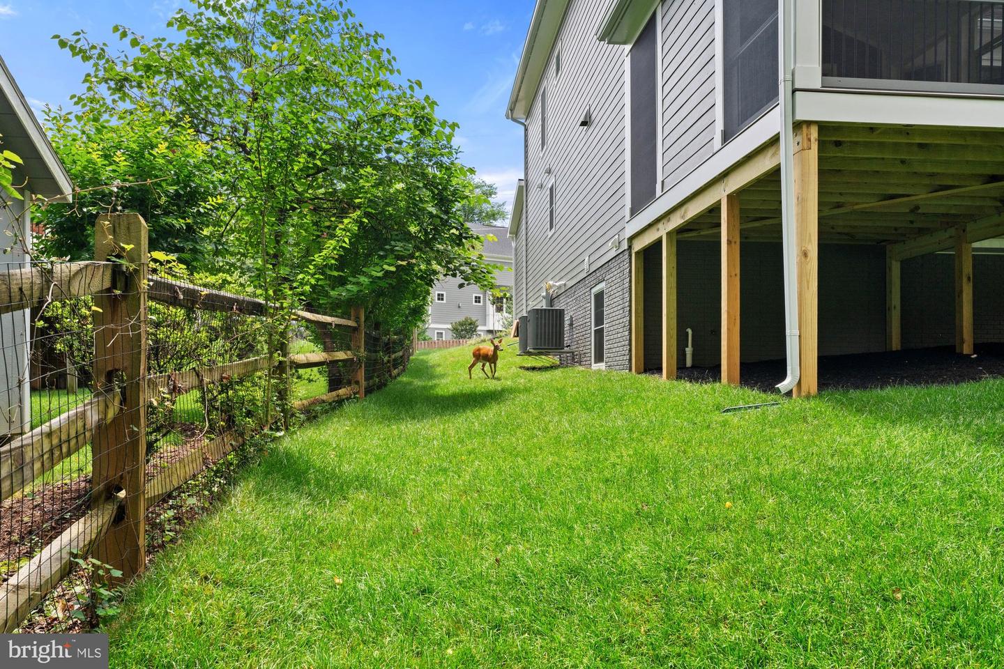 389 HOLMES DR NW, VIENNA, Virginia 22180, 5 Bedrooms Bedrooms, ,5 BathroomsBathrooms,Residential,For sale,389 HOLMES DR NW,VAFX2228210 MLS # VAFX2228210