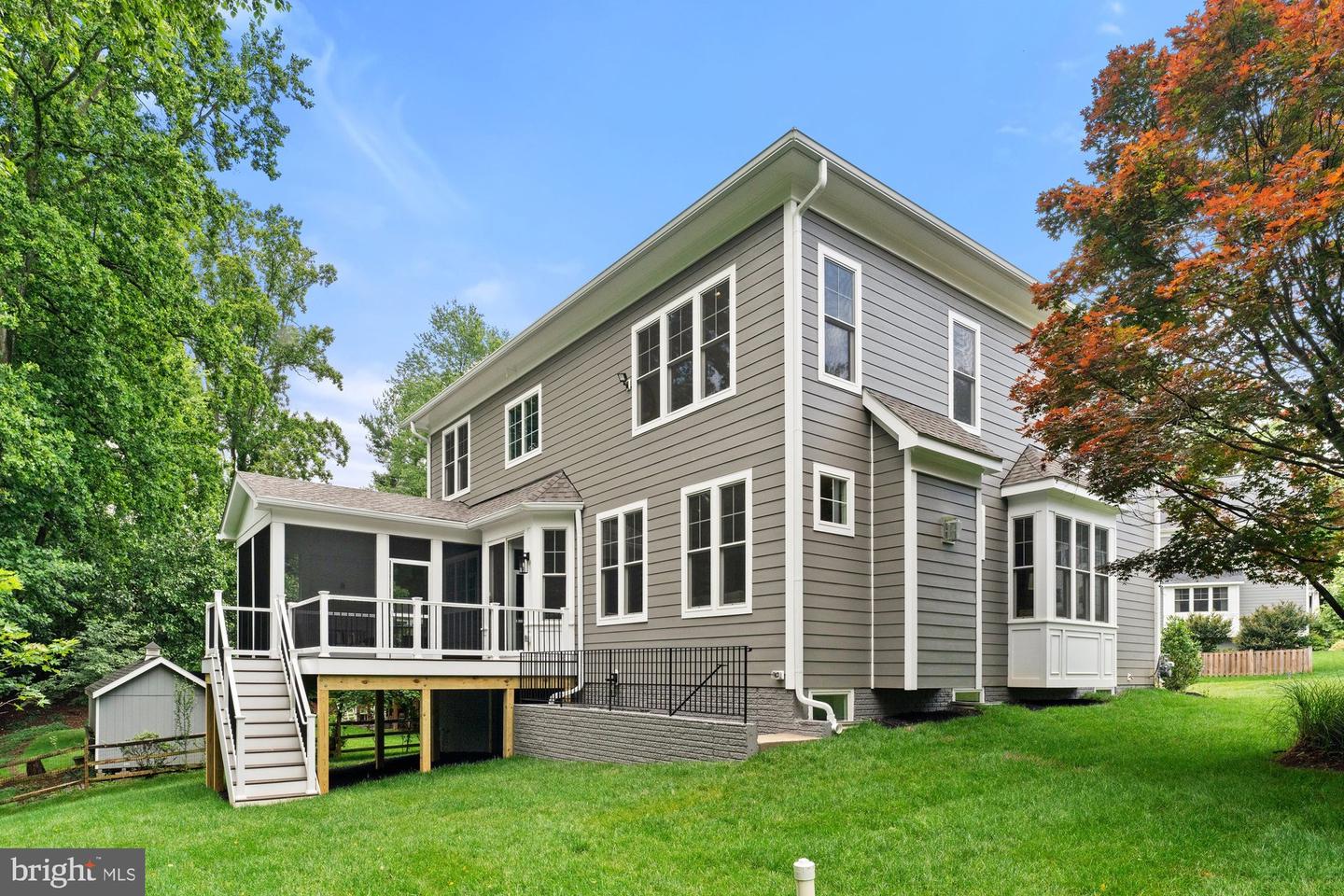 389 HOLMES DR NW, VIENNA, Virginia 22180, 5 Bedrooms Bedrooms, ,5 BathroomsBathrooms,Residential,For sale,389 HOLMES DR NW,VAFX2228210 MLS # VAFX2228210