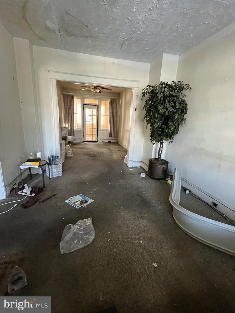 1813 M ST NE, WASHINGTON, District Of Columbia 20002, 3 Bedrooms Bedrooms, ,1 BathroomBathrooms,Residential,For sale,1813 M ST NE,DCDC2191034 MLS # DCDC2191034