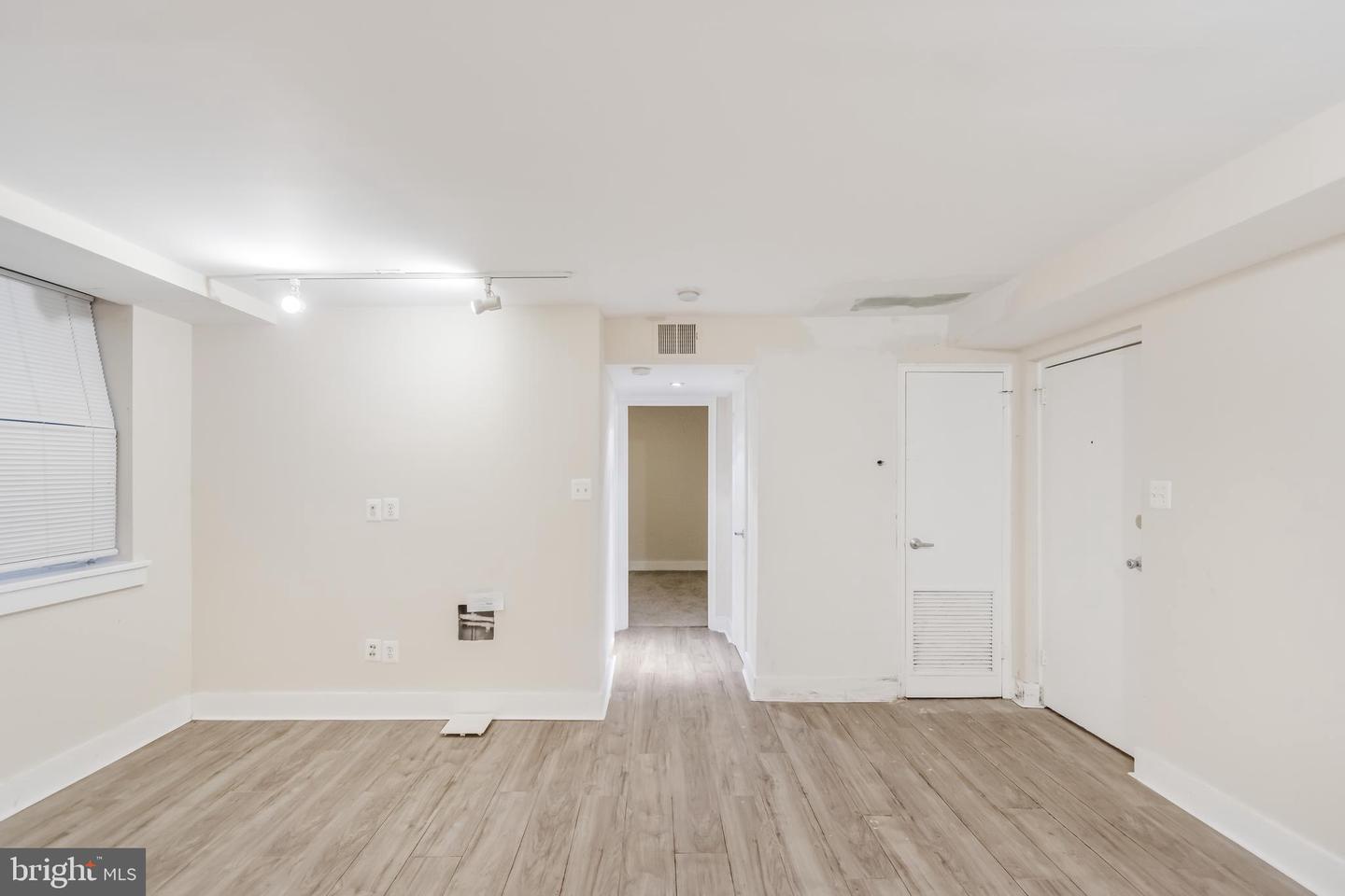 212 OAKWOOD ST SE #B-1, WASHINGTON, District Of Columbia 20032, 1 Bedroom Bedrooms, ,1 BathroomBathrooms,Residential,For sale,212 OAKWOOD ST SE #B-1,DCDC2191220 MLS # DCDC2191220