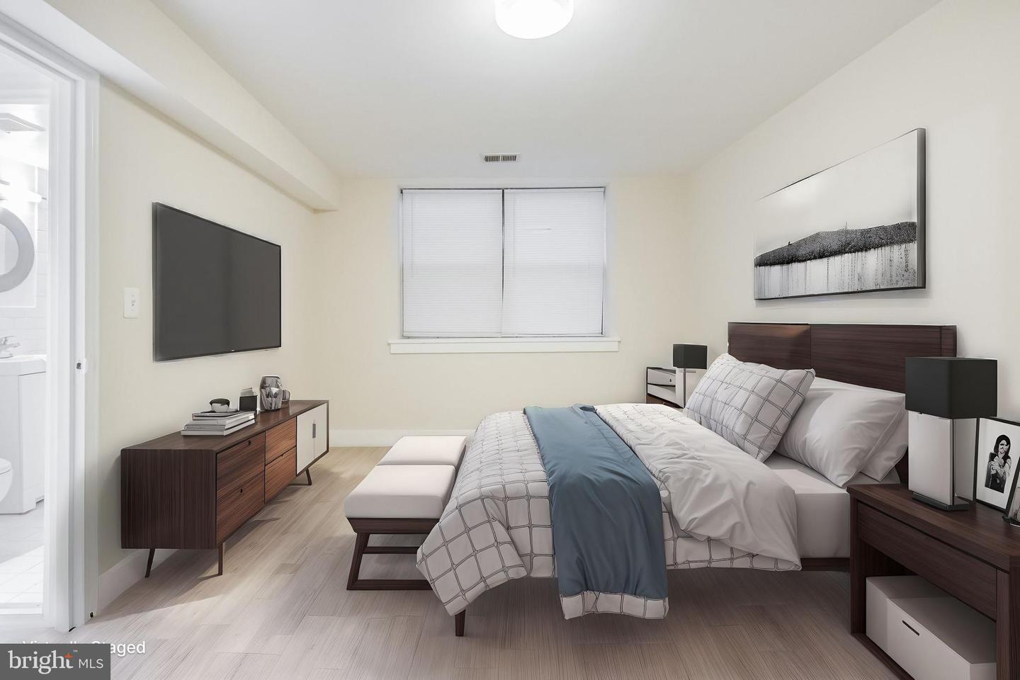 212 OAKWOOD ST SE #B-1, WASHINGTON, District Of Columbia 20032, 1 Bedroom Bedrooms, ,1 BathroomBathrooms,Residential,For sale,212 OAKWOOD ST SE #B-1,DCDC2191220 MLS # DCDC2191220