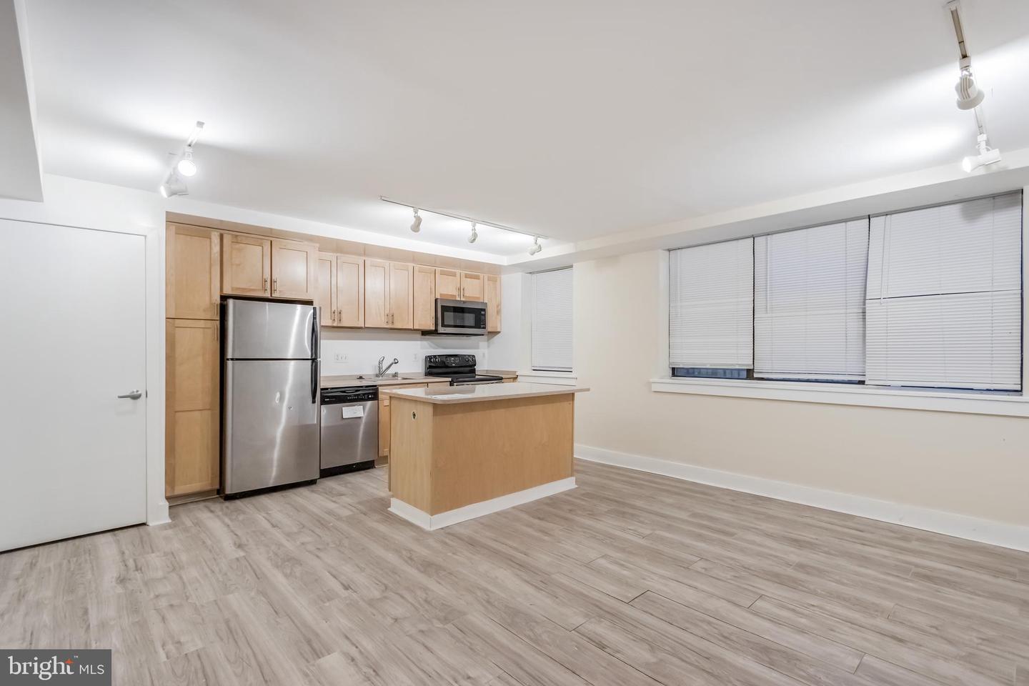 212 OAKWOOD ST SE #B-1, WASHINGTON, District Of Columbia 20032, 1 Bedroom Bedrooms, ,1 BathroomBathrooms,Residential,For sale,212 OAKWOOD ST SE #B-1,DCDC2191220 MLS # DCDC2191220