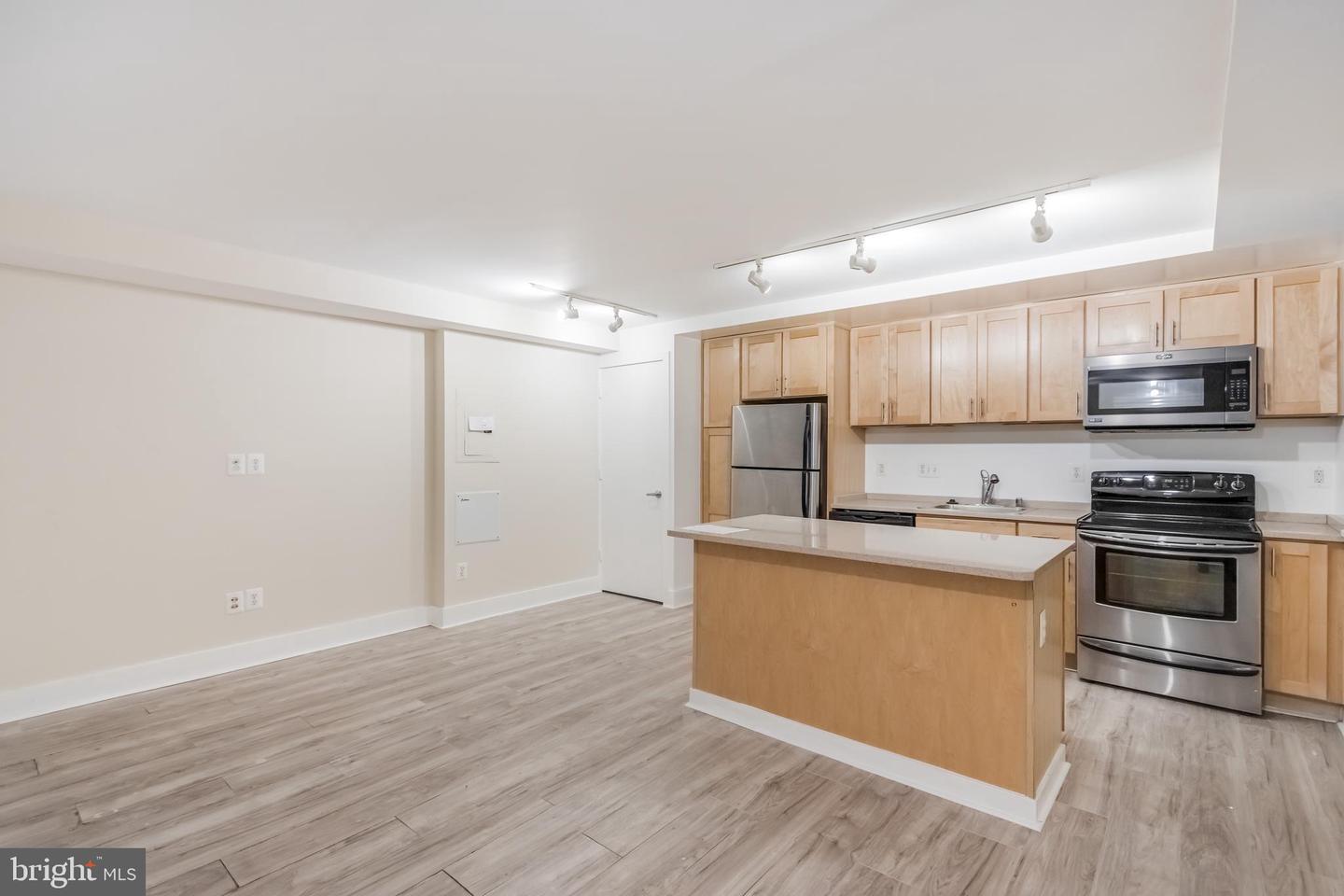 212 OAKWOOD ST SE #B-1, WASHINGTON, District Of Columbia 20032, 1 Bedroom Bedrooms, ,1 BathroomBathrooms,Residential,For sale,212 OAKWOOD ST SE #B-1,DCDC2191220 MLS # DCDC2191220