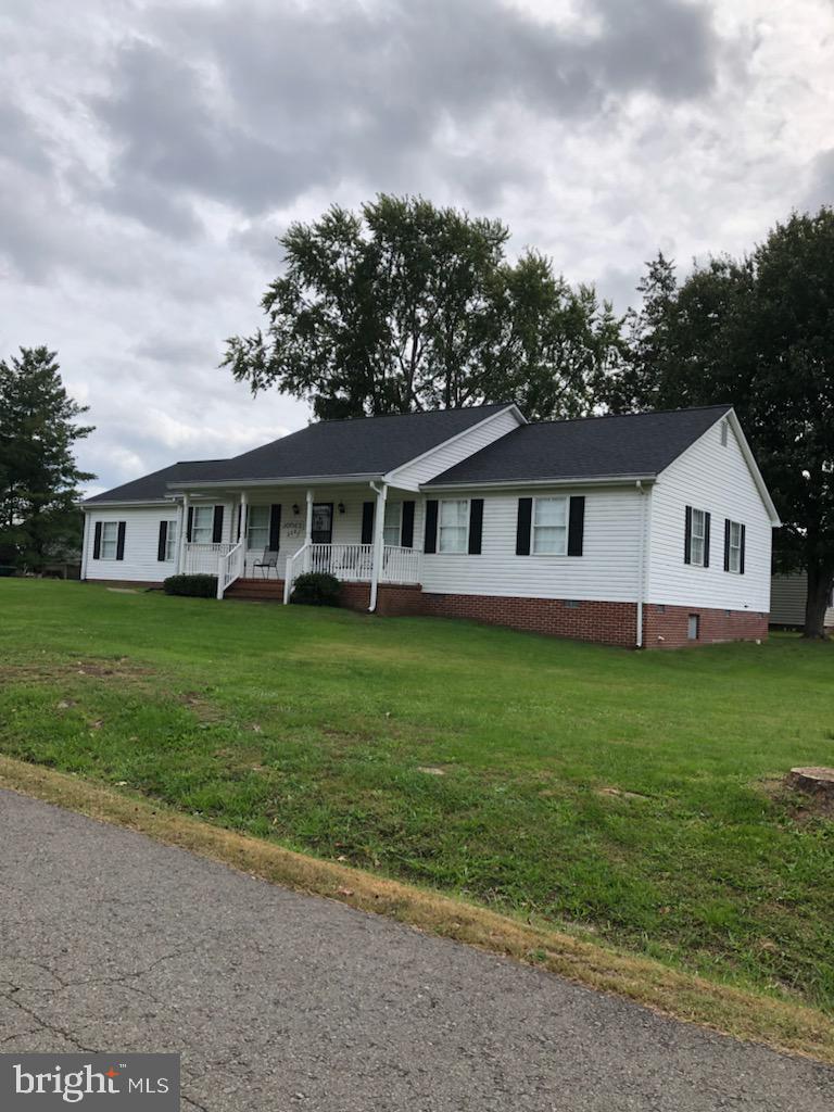 208 W WASHINGTON STREET, REMINGTON, Virginia 22734, 3 Bedrooms Bedrooms, ,2 BathroomsBathrooms,Residential,For sale,208 W WASHINGTON STREET,VAFQ2015042 MLS # VAFQ2015042