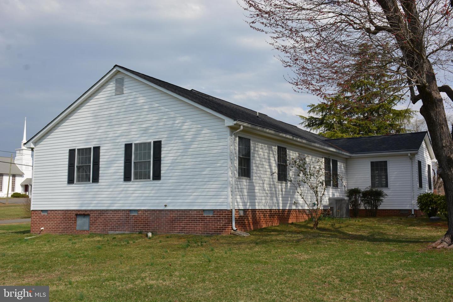 208 W WASHINGTON STREET, REMINGTON, Virginia 22734, 3 Bedrooms Bedrooms, ,2 BathroomsBathrooms,Residential,For sale,208 W WASHINGTON STREET,VAFQ2015042 MLS # VAFQ2015042