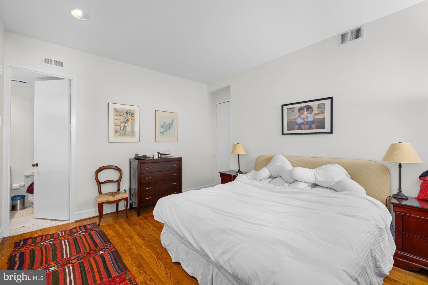 1527 30TH ST NW #B11, WASHINGTON, District Of Columbia 20007, 2 Bedrooms Bedrooms, ,2 BathroomsBathrooms,Residential,For sale,1527 30TH ST NW #B11,DCDC2187372 MLS # DCDC2187372