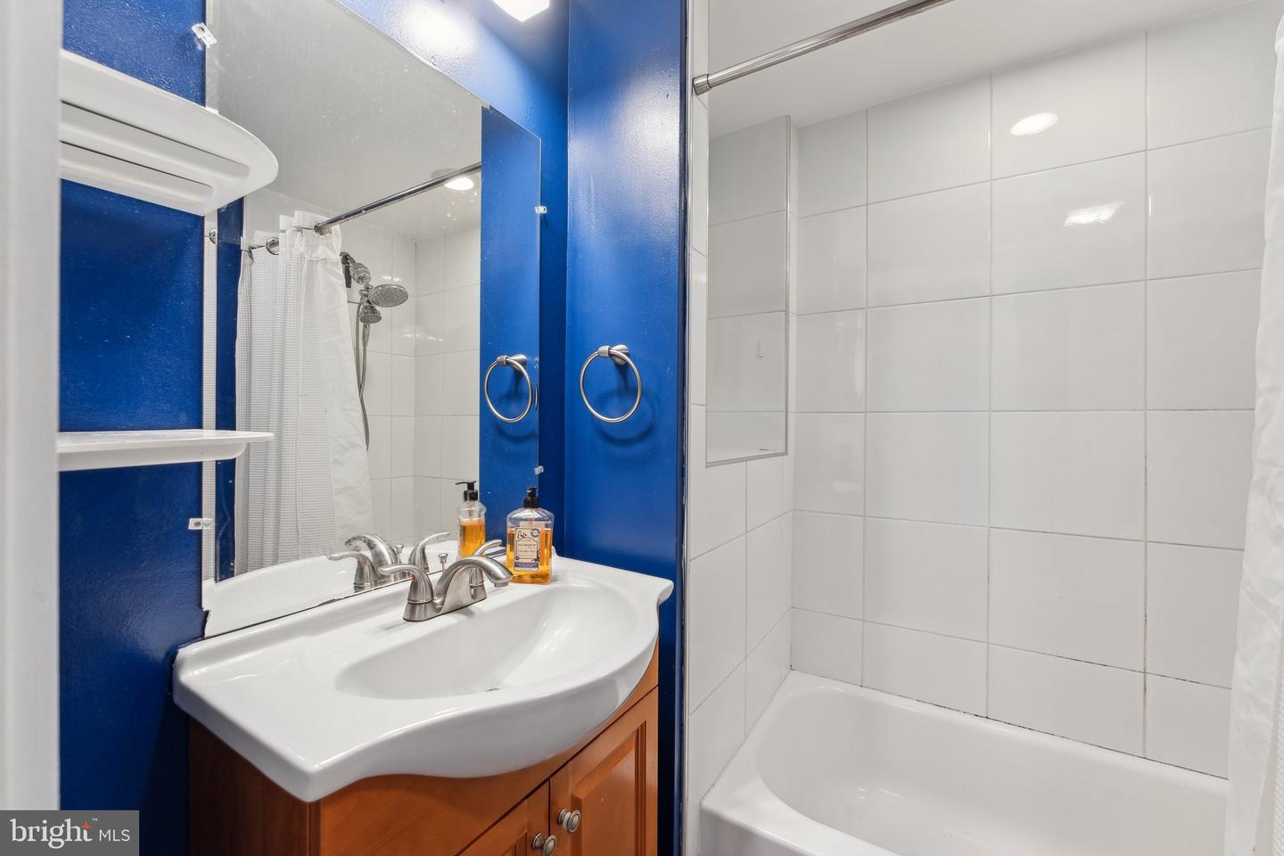 1111 PENN ST NE #4, WASHINGTON, District Of Columbia 20002, 1 Bedroom Bedrooms, ,1 BathroomBathrooms,Residential,For sale,1111 PENN ST NE #4,DCDC2188878 MLS # DCDC2188878