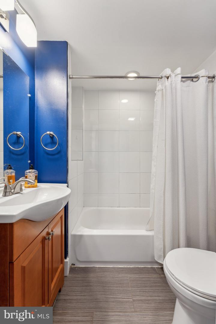 1111 PENN ST NE #4, WASHINGTON, District Of Columbia 20002, 1 Bedroom Bedrooms, ,1 BathroomBathrooms,Residential,For sale,1111 PENN ST NE #4,DCDC2188878 MLS # DCDC2188878