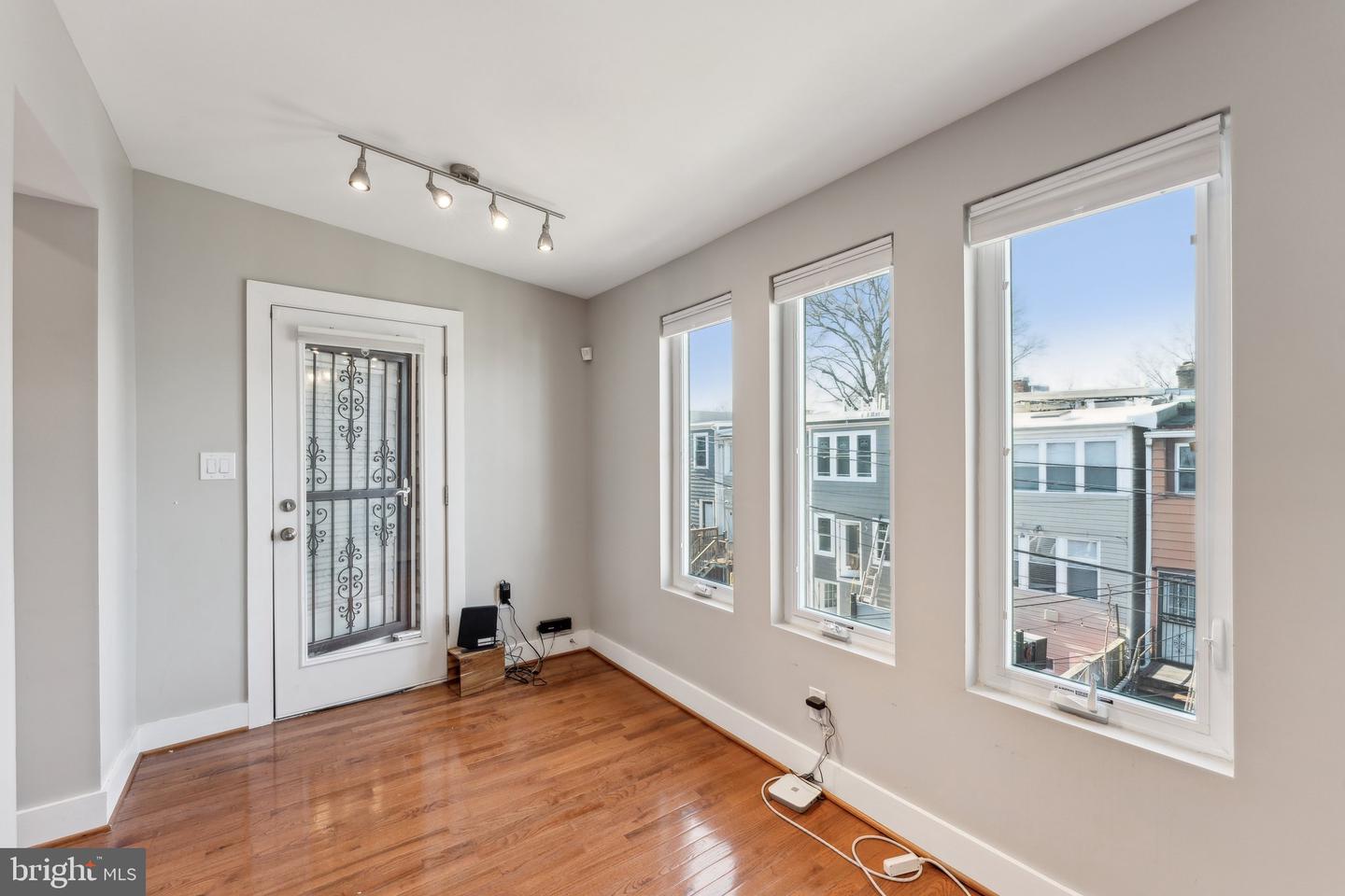 1111 PENN ST NE #4, WASHINGTON, District Of Columbia 20002, 1 Bedroom Bedrooms, ,1 BathroomBathrooms,Residential,For sale,1111 PENN ST NE #4,DCDC2188878 MLS # DCDC2188878