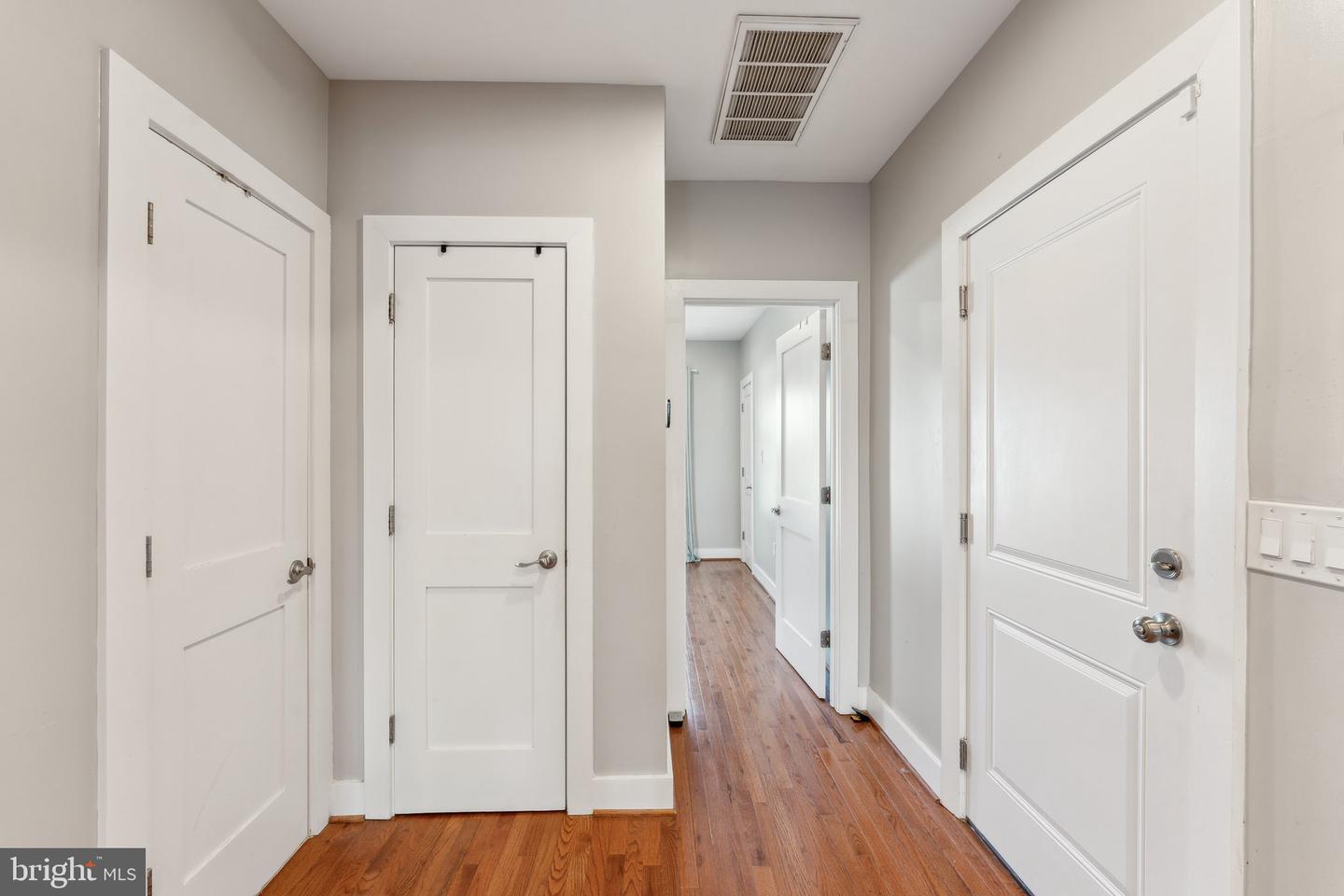 1111 PENN ST NE #4, WASHINGTON, District Of Columbia 20002, 1 Bedroom Bedrooms, ,1 BathroomBathrooms,Residential,For sale,1111 PENN ST NE #4,DCDC2188878 MLS # DCDC2188878