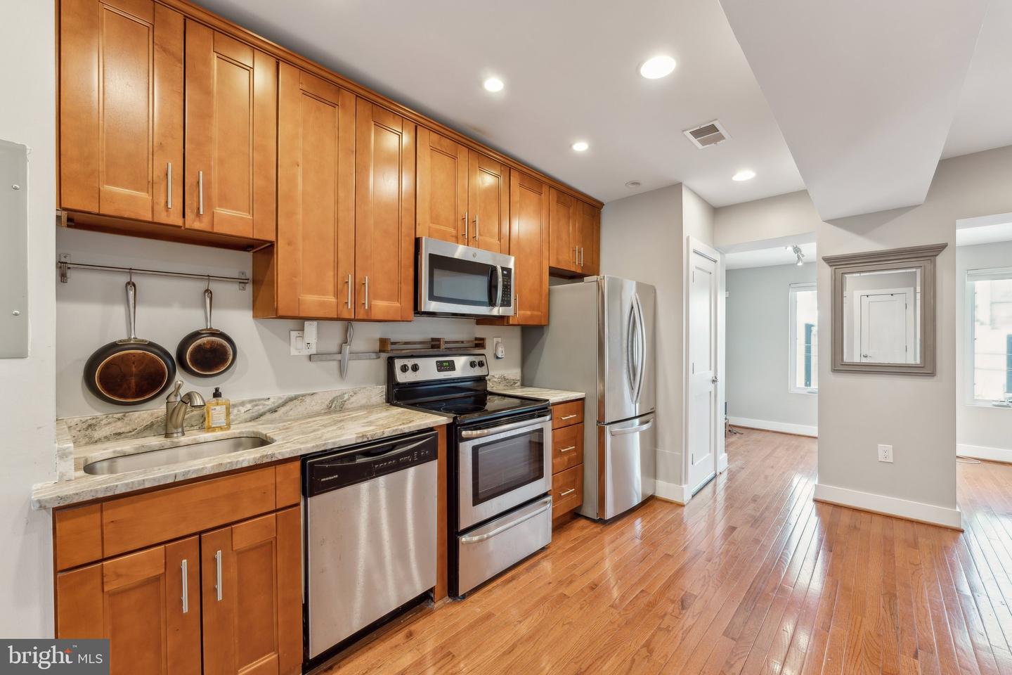 1111 PENN ST NE #4, WASHINGTON, District Of Columbia 20002, 1 Bedroom Bedrooms, ,1 BathroomBathrooms,Residential,For sale,1111 PENN ST NE #4,DCDC2188878 MLS # DCDC2188878
