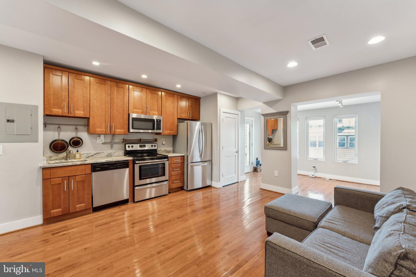 1111 PENN ST NE #4, WASHINGTON, District Of Columbia 20002, 1 Bedroom Bedrooms, ,1 BathroomBathrooms,Residential,For sale,1111 PENN ST NE #4,DCDC2188878 MLS # DCDC2188878