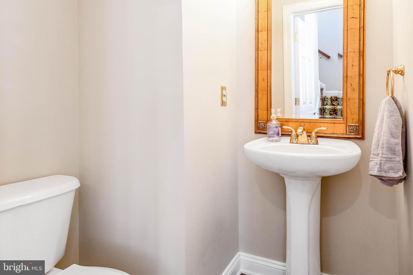 508 S FAYETTE ST S, ALEXANDRIA, Virginia 22314, 3 Bedrooms Bedrooms, ,3 BathroomsBathrooms,Residential,For sale,508 S FAYETTE ST S,VAAX2042698 MLS # VAAX2042698