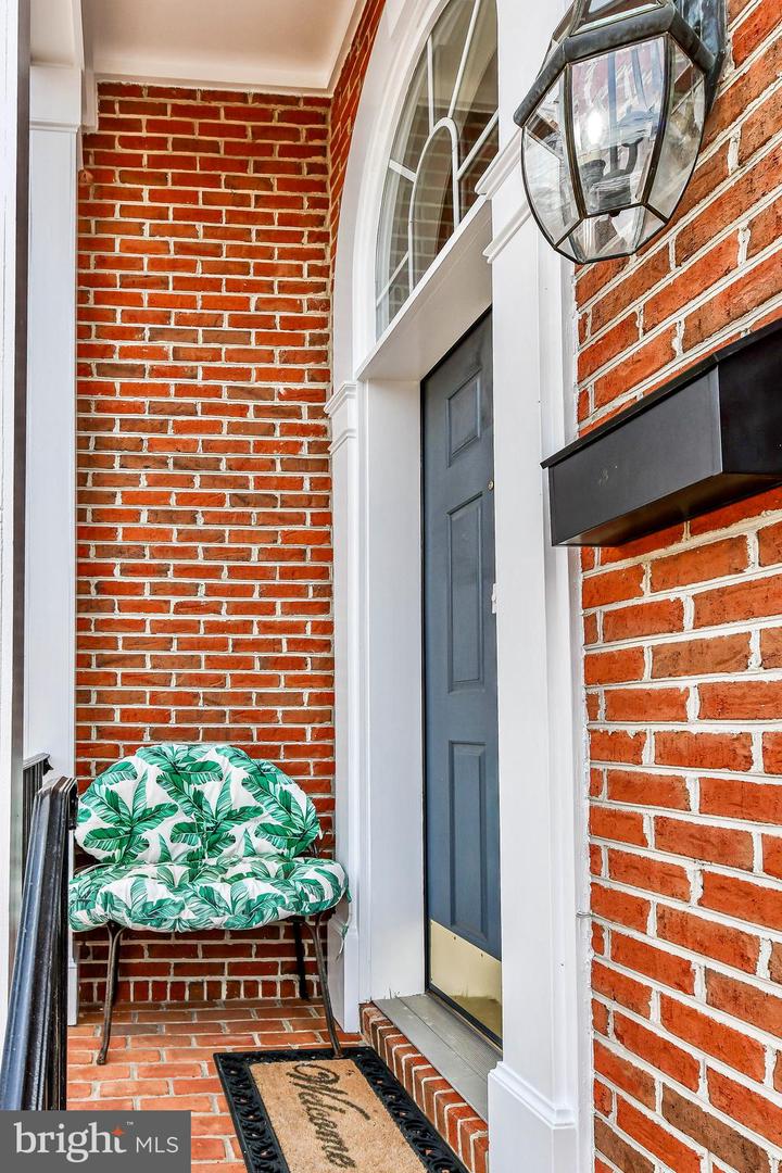 508 S FAYETTE ST S, ALEXANDRIA, Virginia 22314, 3 Bedrooms Bedrooms, ,3 BathroomsBathrooms,Residential,For sale,508 S FAYETTE ST S,VAAX2042698 MLS # VAAX2042698