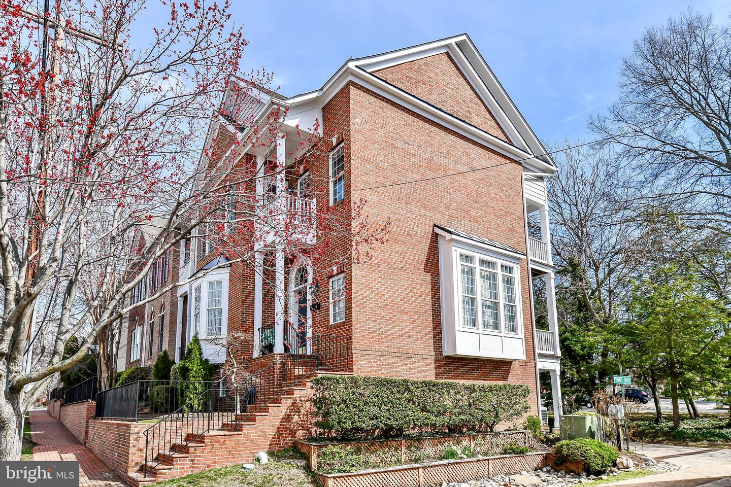 508 S FAYETTE ST S, ALEXANDRIA, Virginia 22314, 3 Bedrooms Bedrooms, ,3 BathroomsBathrooms,Residential,For sale,508 S FAYETTE ST S,VAAX2042698 MLS # VAAX2042698