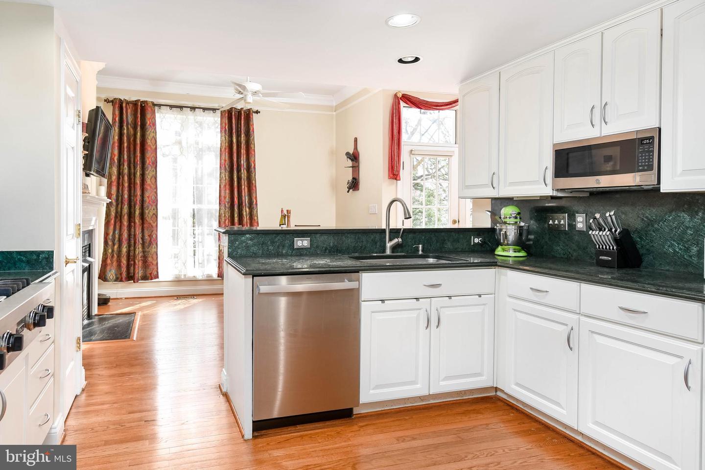 508 S FAYETTE ST S, ALEXANDRIA, Virginia 22314, 3 Bedrooms Bedrooms, ,3 BathroomsBathrooms,Residential,For sale,508 S FAYETTE ST S,VAAX2042698 MLS # VAAX2042698