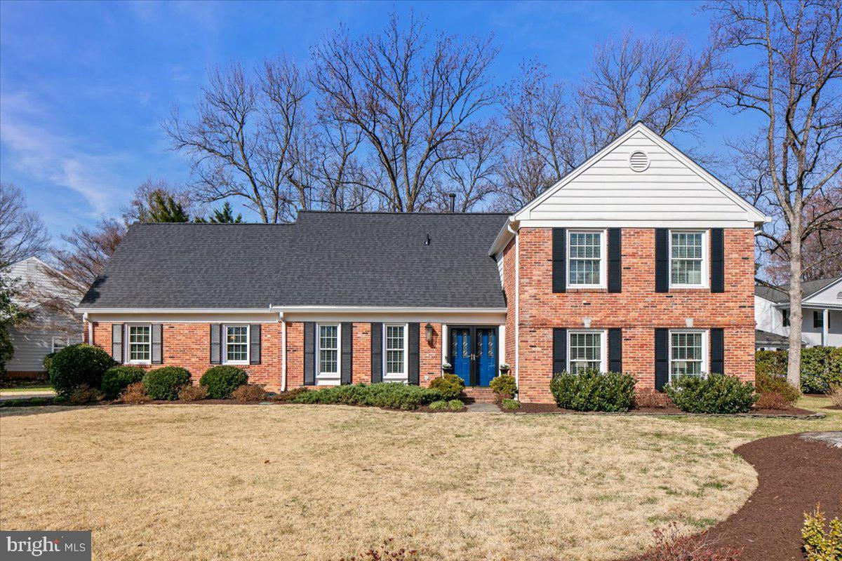 3718 CARRIAGE HOUSE CT, ALEXANDRIA, Virginia 22309, 5 Bedrooms Bedrooms, ,2 BathroomsBathrooms,Residential,For sale,3718 CARRIAGE HOUSE CT,VAFX2227250 MLS # VAFX2227250