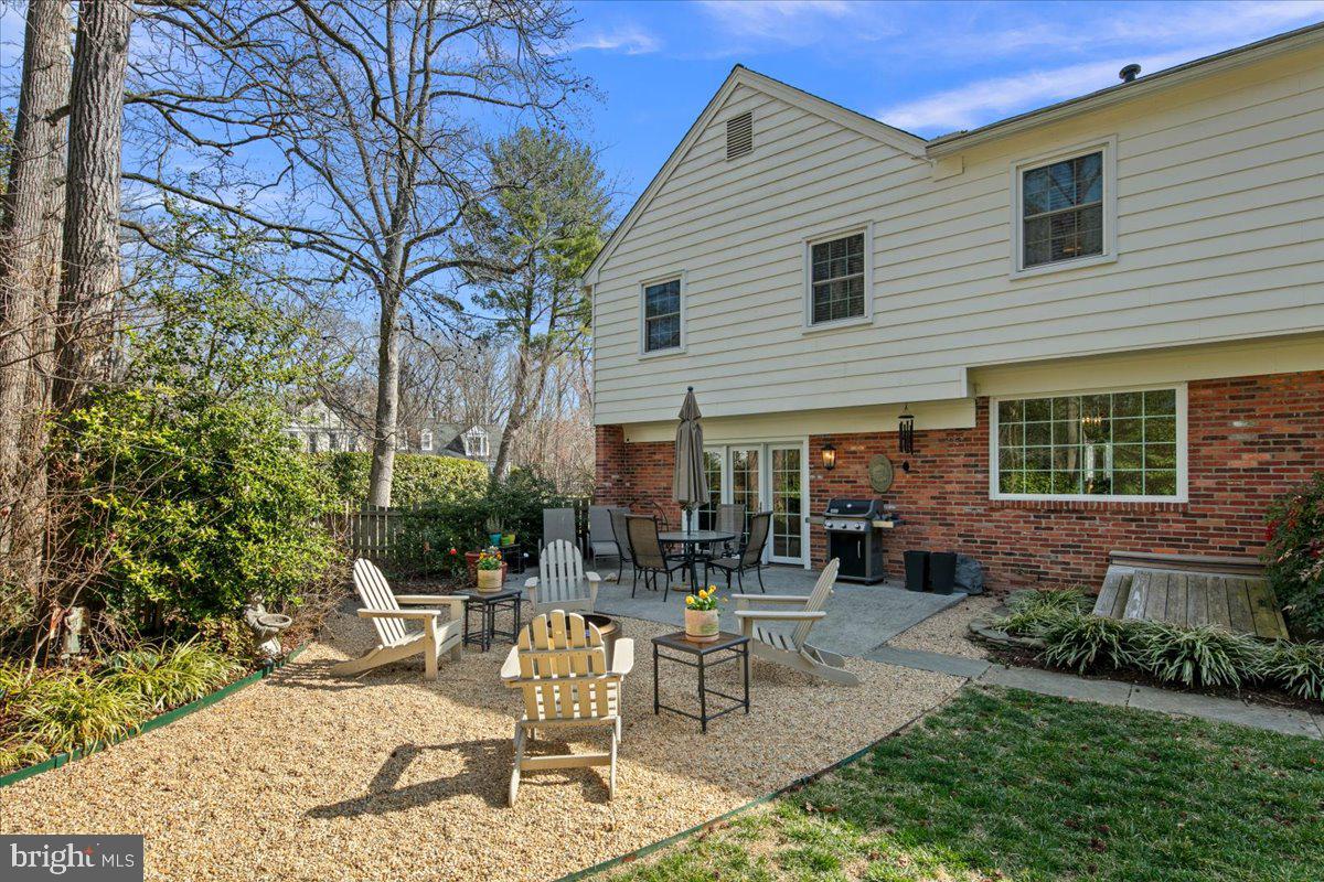 3718 CARRIAGE HOUSE CT, ALEXANDRIA, Virginia 22309, 5 Bedrooms Bedrooms, ,2 BathroomsBathrooms,Residential,For sale,3718 CARRIAGE HOUSE CT,VAFX2227250 MLS # VAFX2227250