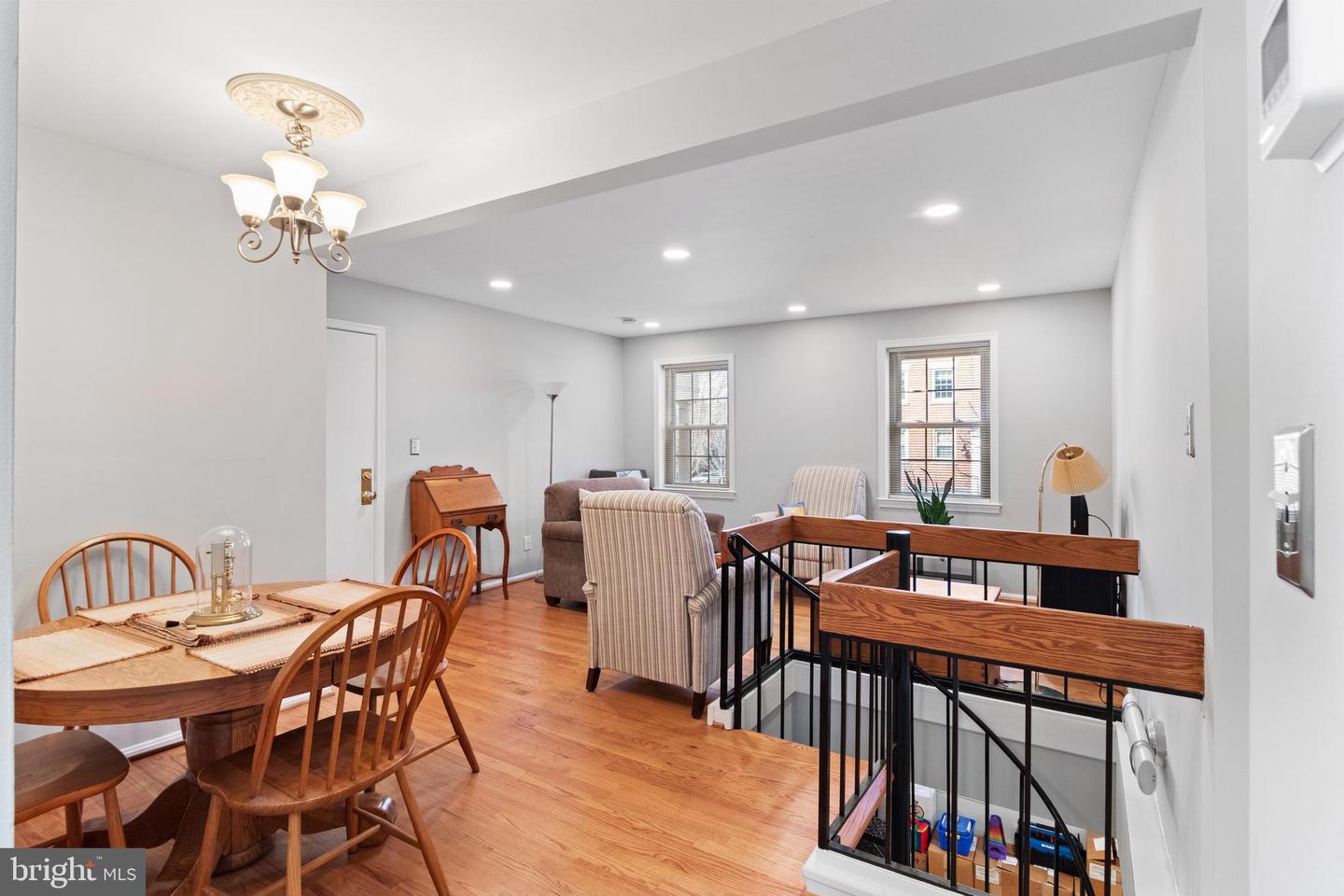 509 BASHFORD LN #1, ALEXANDRIA, Virginia 22314, 2 Bedrooms Bedrooms, ,2 BathroomsBathrooms,Residential,For sale,509 BASHFORD LN #1,VAAX2042836 MLS # VAAX2042836