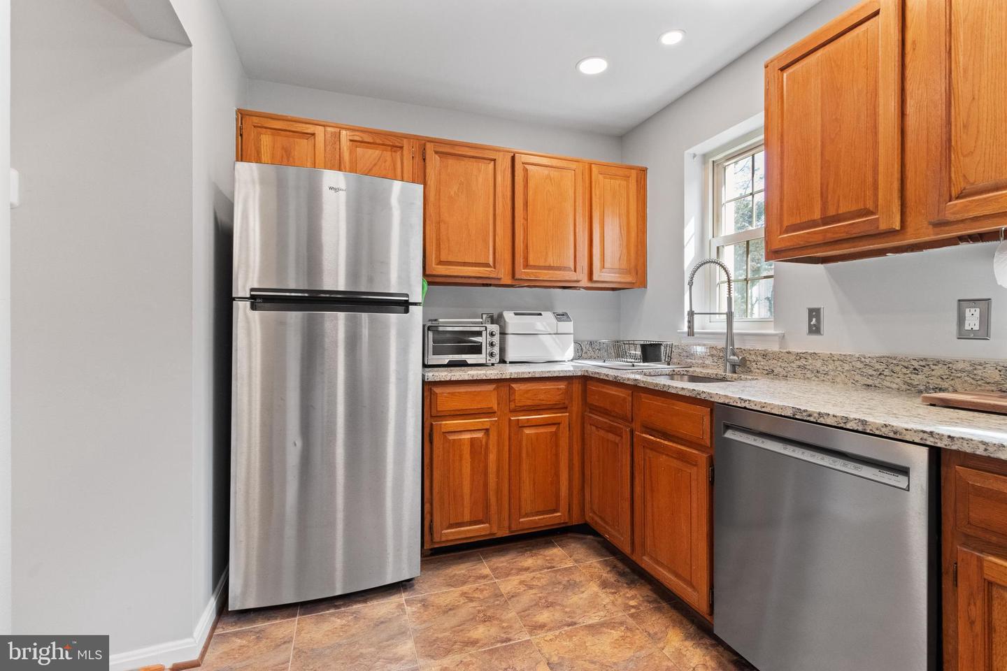 509 BASHFORD LN #1, ALEXANDRIA, Virginia 22314, 2 Bedrooms Bedrooms, ,2 BathroomsBathrooms,Residential,For sale,509 BASHFORD LN #1,VAAX2042836 MLS # VAAX2042836